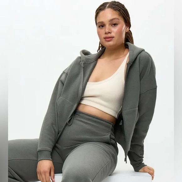 NWOT 🆕 Buffbunny Threads Plush Hoodie Frosted Sage - Picture 4 of 13